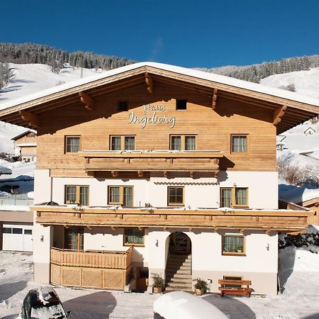 Gastehaus Ingeborg Bed & Breakfast Saalbach-Hinterglemm Exterior photo